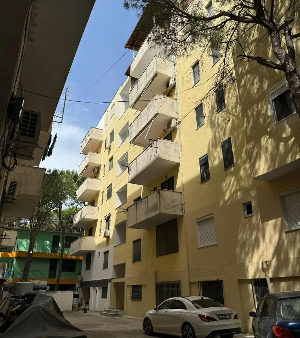 Samenda Apartment Golem  Albánie